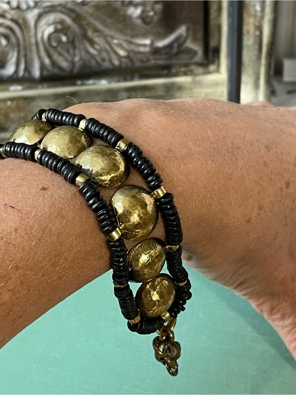 Hammered Brass Dome black beaded bracelet